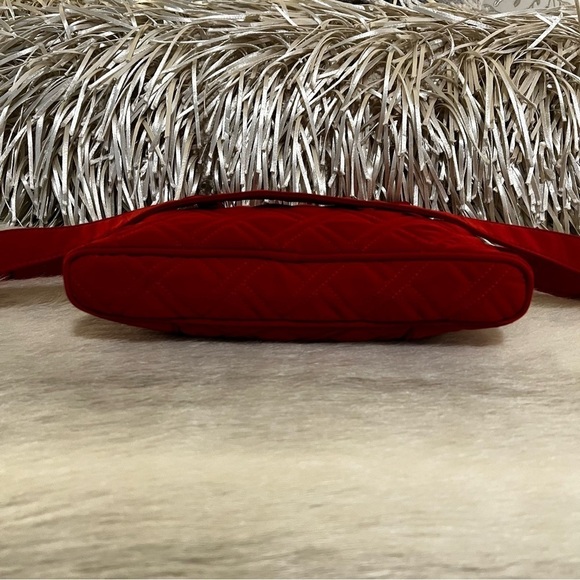 VERA BRADLEY Red Microfiber Zipper Hipster Crossbody Travel Light Minimalist - Picture 12 of 14